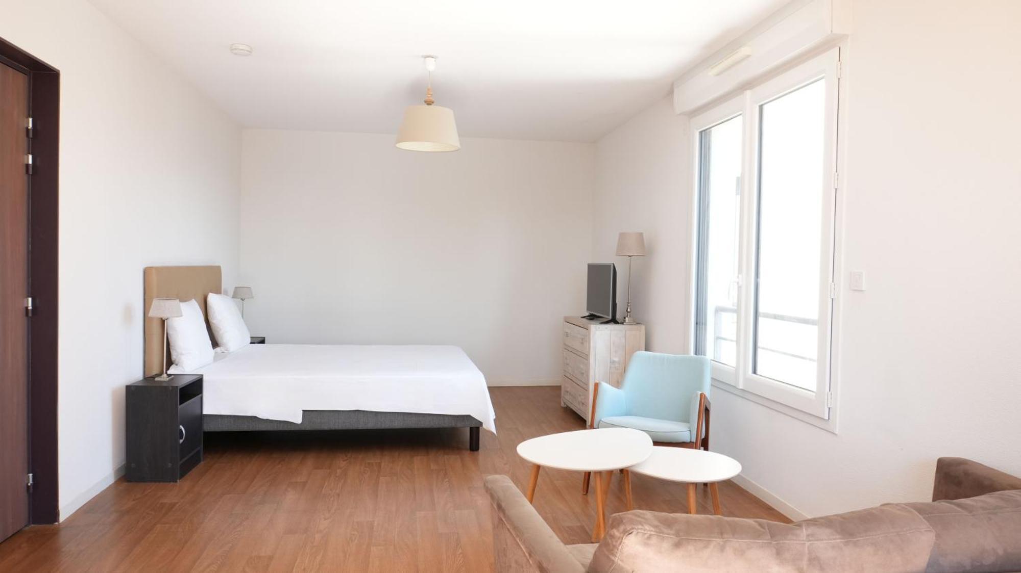 Zenao Appart'Hotel Невер Екстер'єр фото