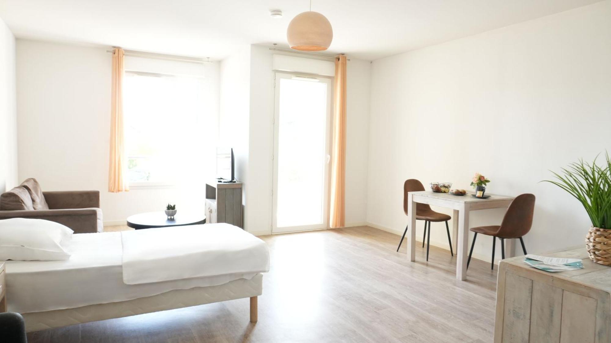 Zenao Appart'Hotel Невер Екстер'єр фото